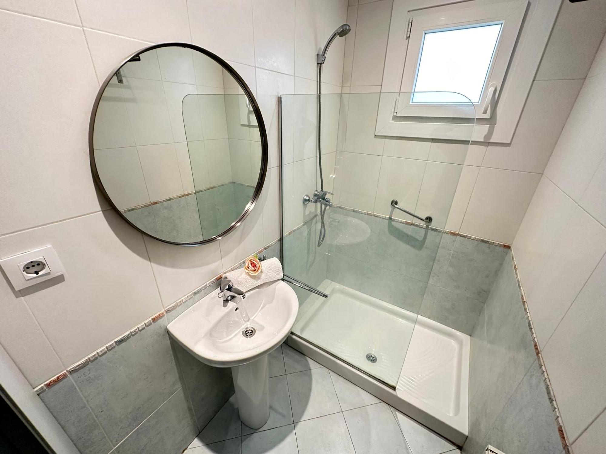 Agi Ferran 32 Apartment โรเซส ภายนอก รูปภาพ