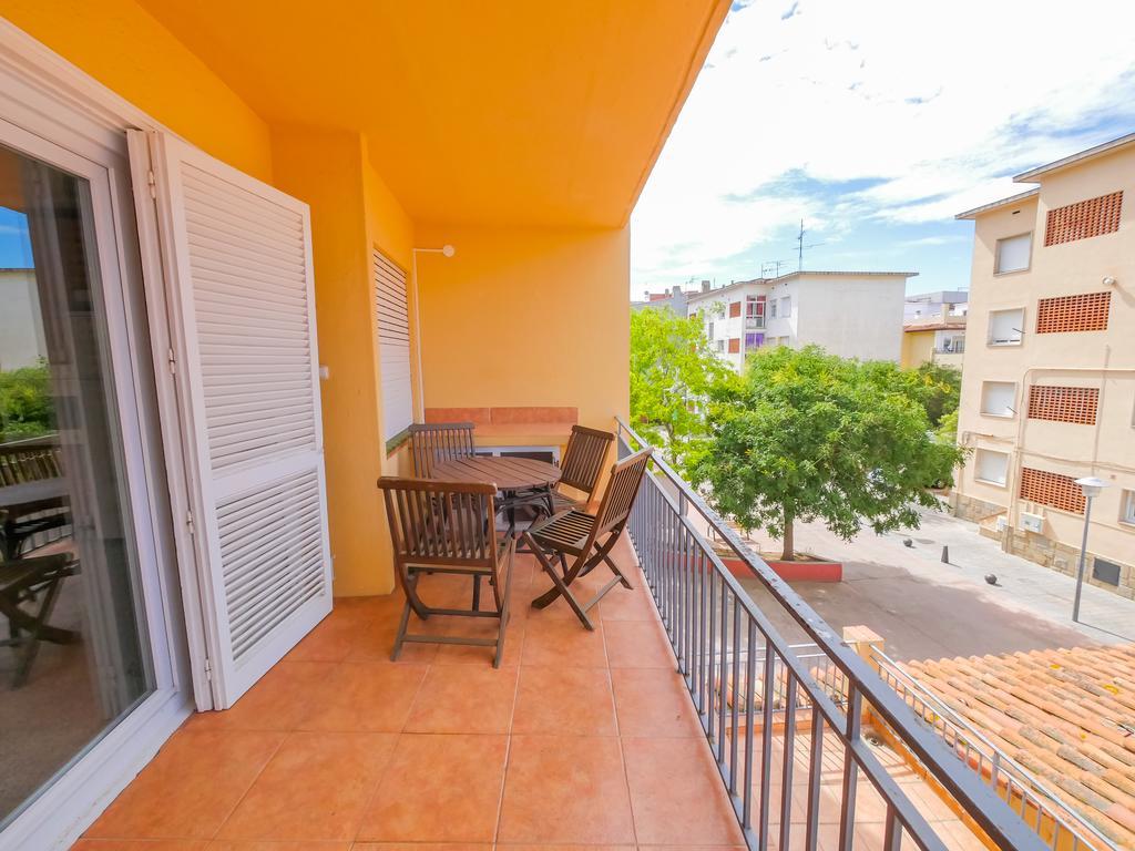 Agi Ferran 32 Apartment โรเซส ภายนอก รูปภาพ