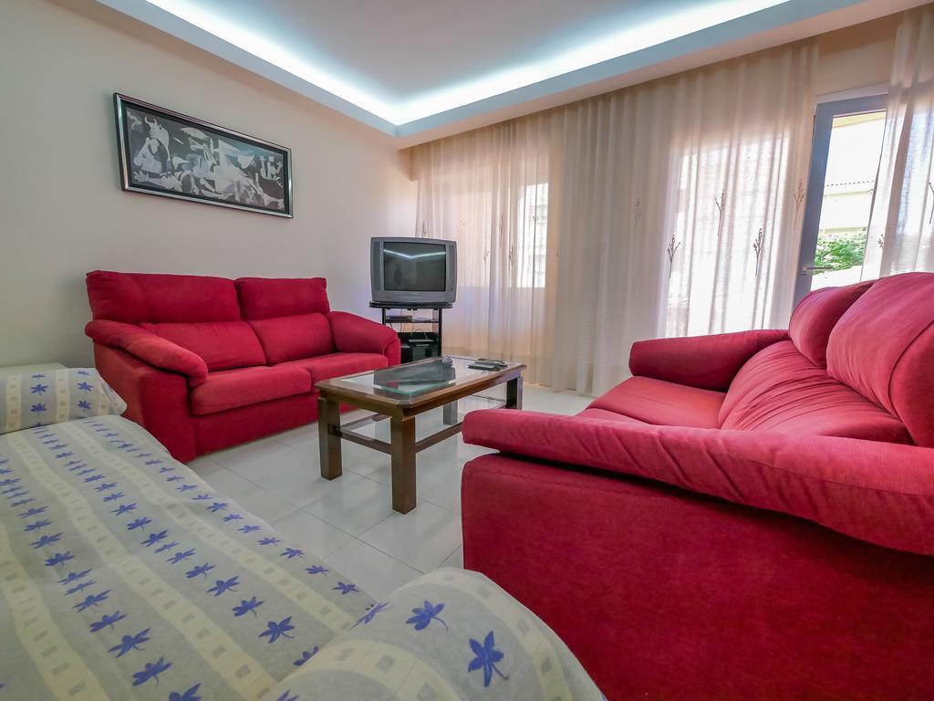 Agi Ferran 32 Apartment โรเซส ภายนอก รูปภาพ